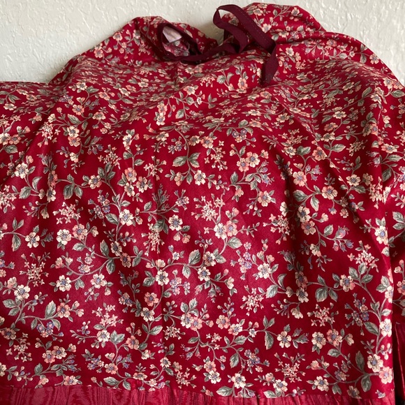 Annie’s Attic Christmas tree skirt W/ 2 Decorative Stockings Snowman & Santa. - Picture 9 of 15